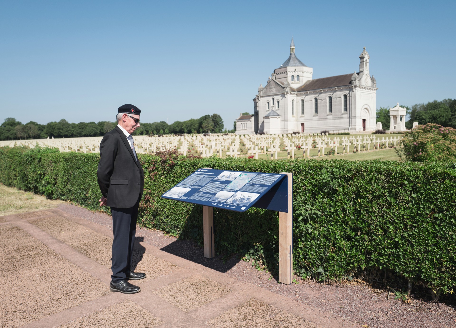 studio-weg-notre-dame-de-lorette_notre-dame-de-lorette-signaletique-studio_weg-09.jpg