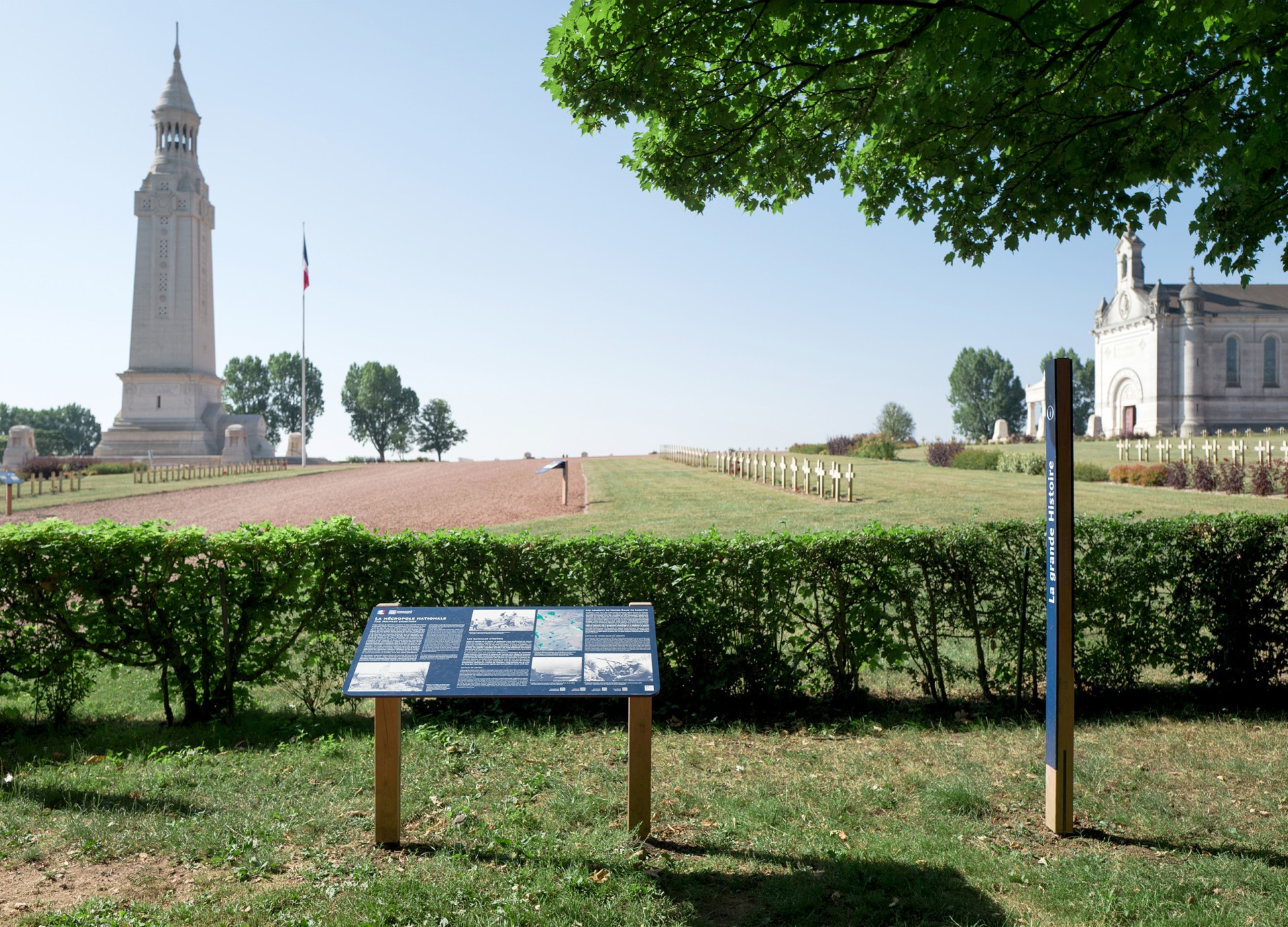 studio-weg-notre-dame-de-lorette_notre-dame-de-lorette-signaletique-studio_weg-14.jpg