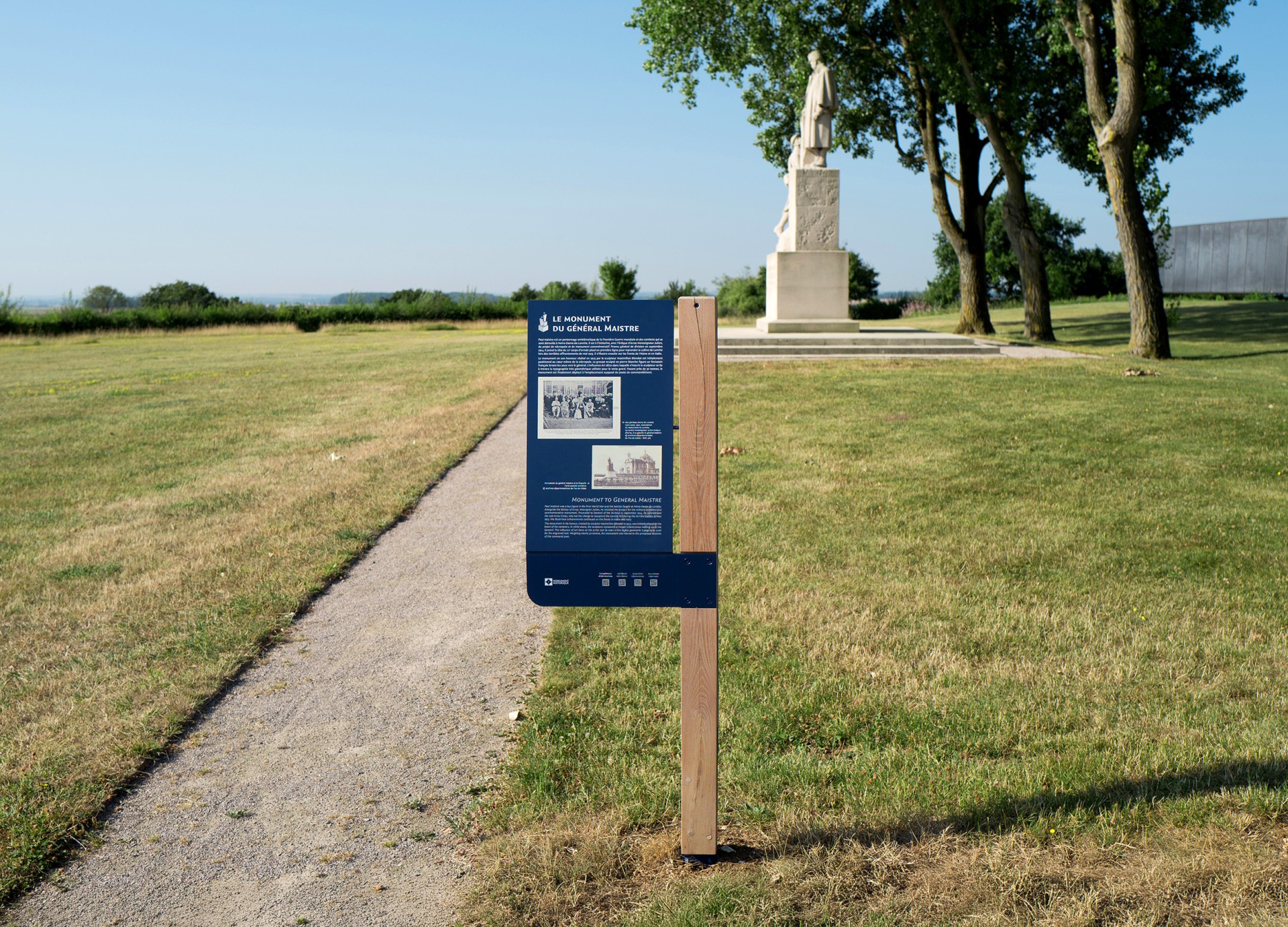 studio-weg-notre-dame-de-lorette_notre-dame-de-lorette-signaletique-studio_weg-02.jpg