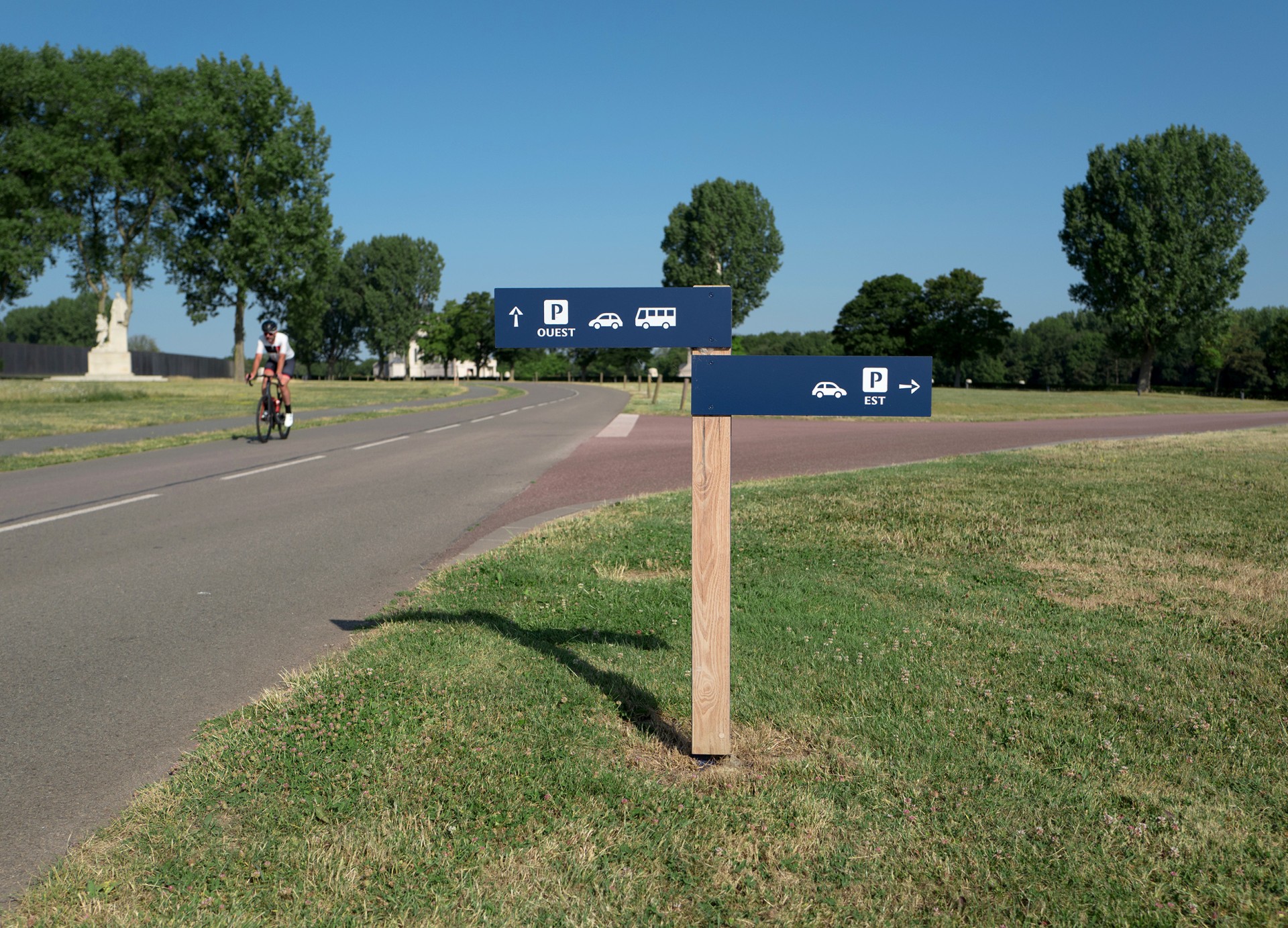 studio-weg-notre-dame-de-lorette_notre-dame-de-lorette-signaletique-studio_weg-03.jpg