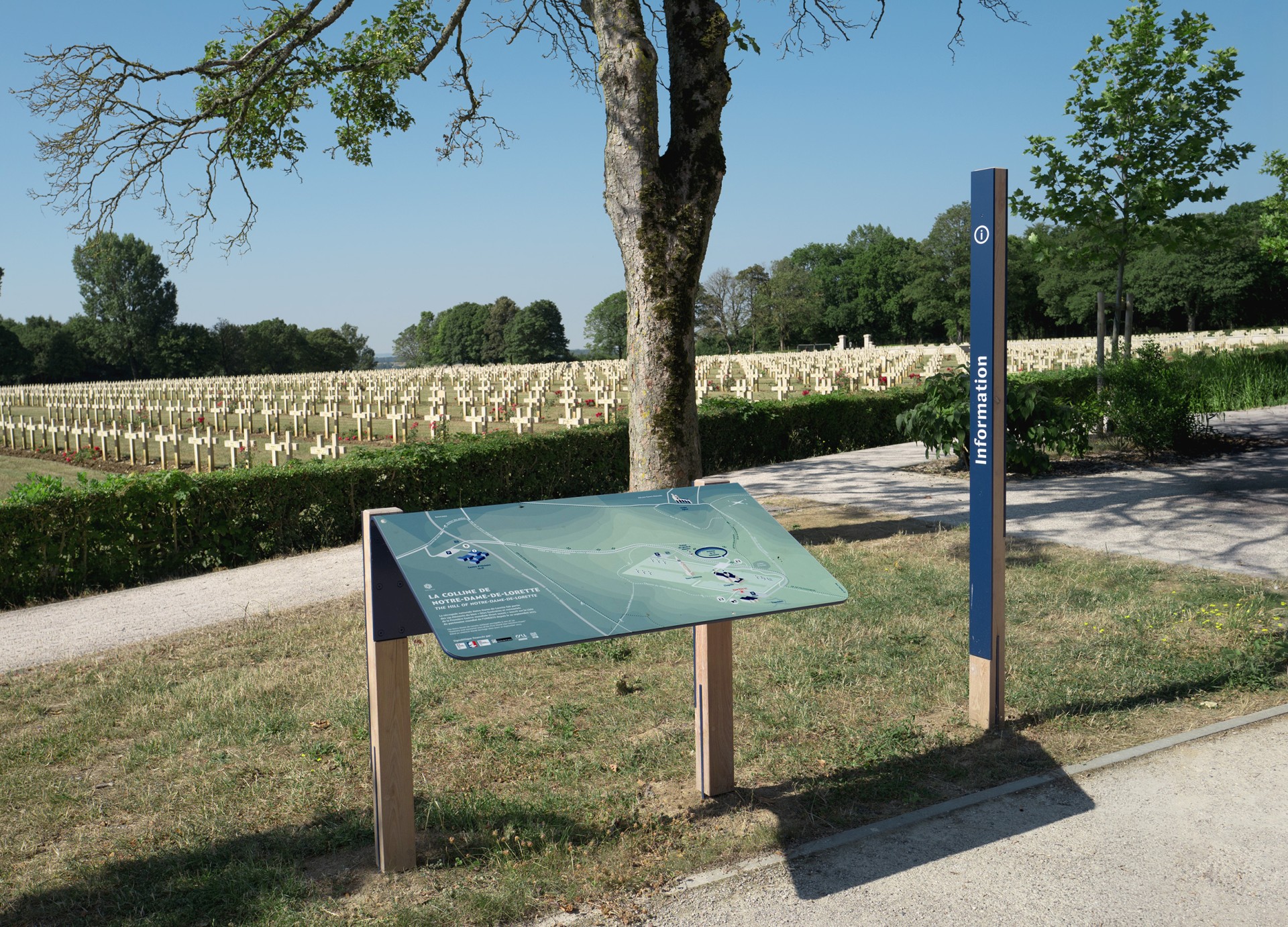 studio-weg-notre-dame-de-lorette_notre-dame-de-lorette-signaletique-studio_weg-13.jpg