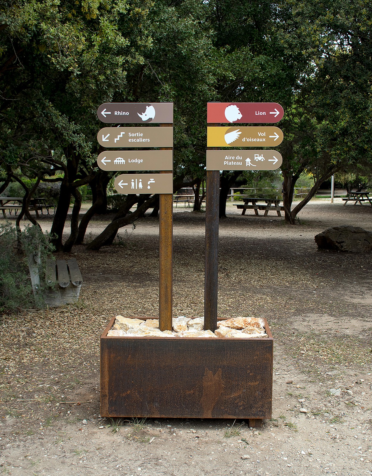 studio-weg-parc-animalier-de-la-barben_signaletique-parc-barben-studio-weg-13.jpg